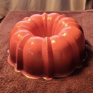 Bundt pan
